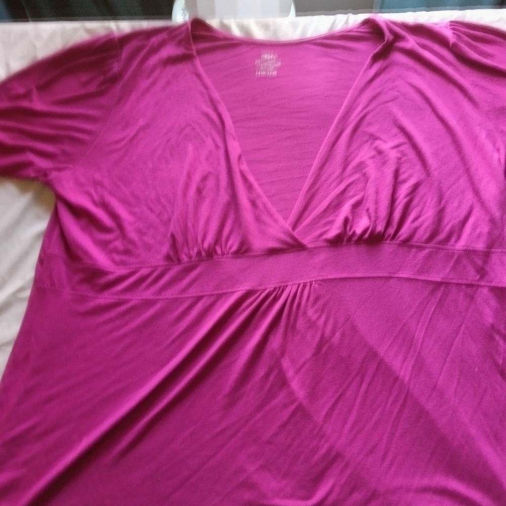 Chic Magenta Women's Blouse